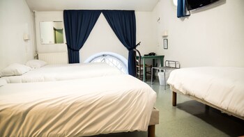 room-image