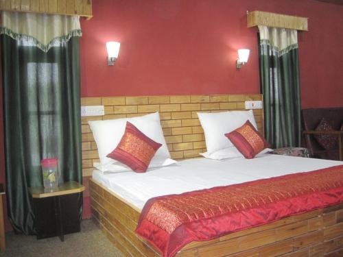 room-image