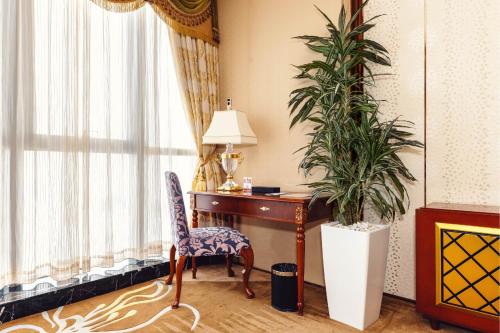 room-image