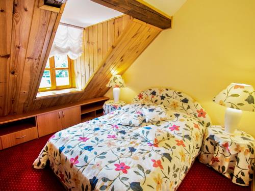 room-image