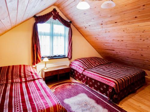 room-image